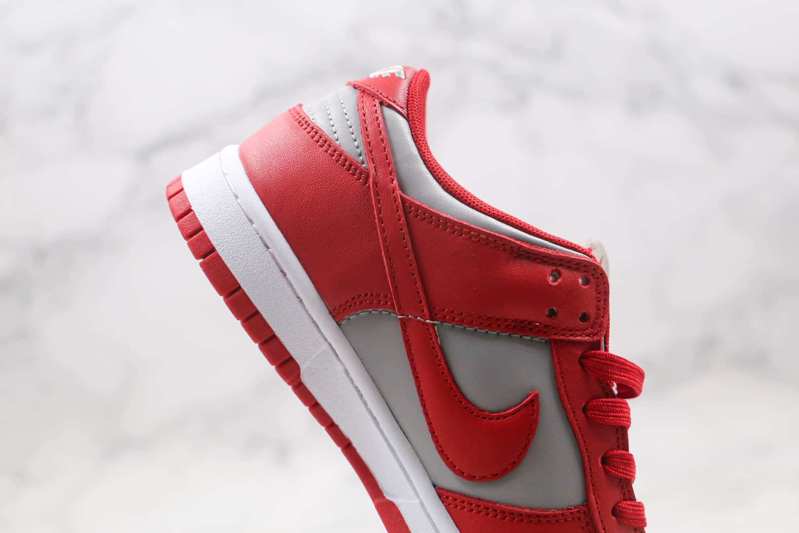 耐克nike sb dunk low纯原版本低帮sb dunk灰红色板鞋内置气垫原盒原