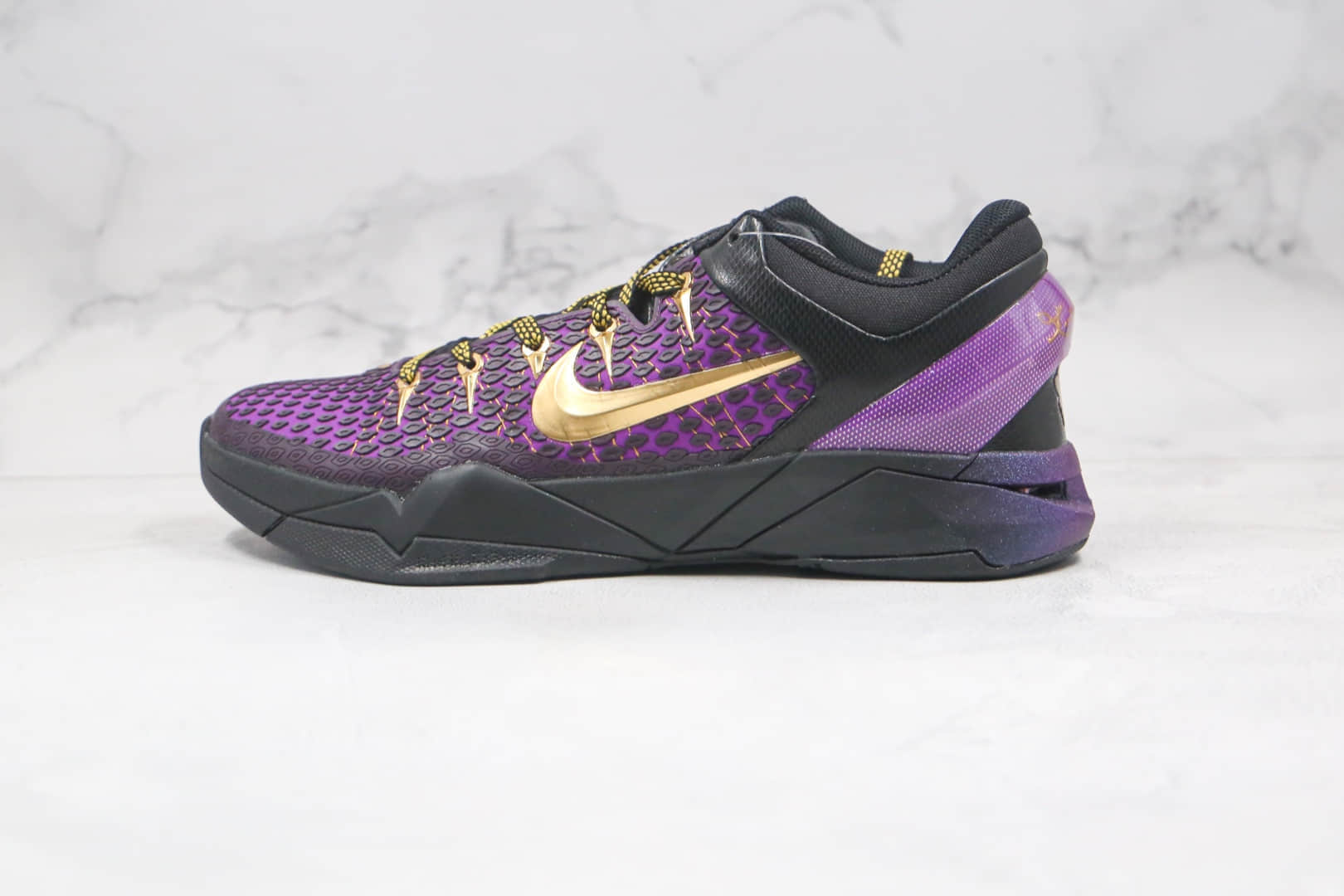 耐克nikekobe8system纯原版本科比8代紫金色篮球鞋内置气垫碳板支持