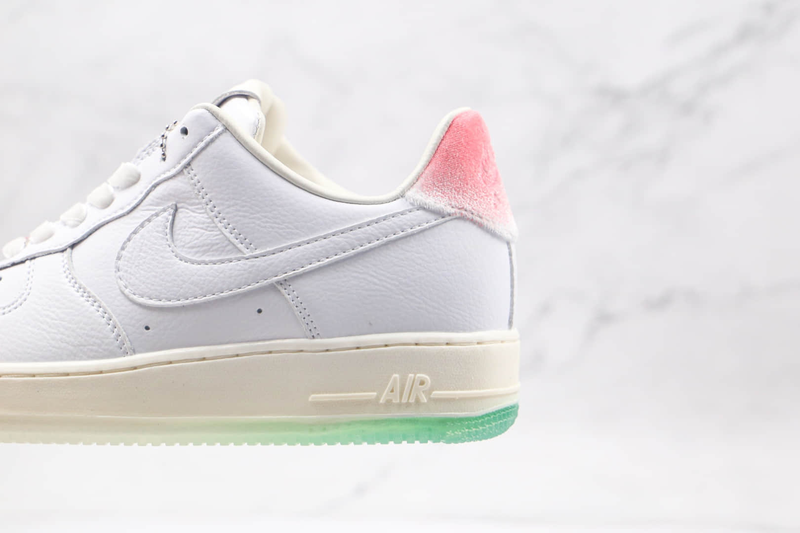 耐克nikeairforce107prm纯原版本低帮空军一号白绿粉寿桃配色板鞋内置