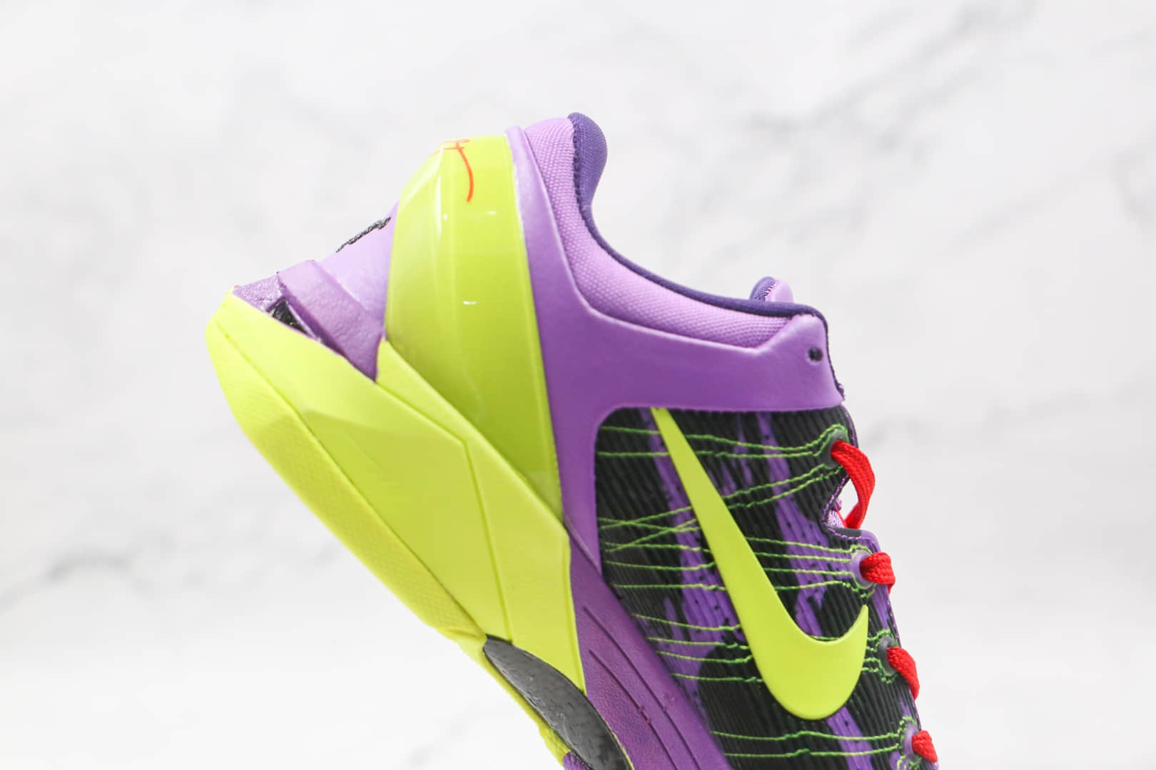 耐克nikezoomkobe7christmas纯原版本科比7代圣诞小丑实战篮球鞋真碳