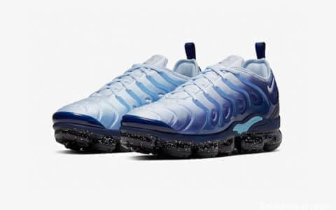 蓝白泼墨酷似星空！Nike VaporMax Plus新配色强势来袭！ 货号：CK1411-400