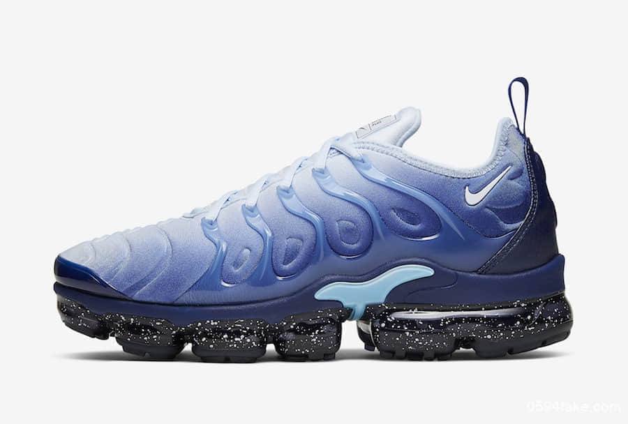 蓝白泼墨酷似星空！Nike VaporMax Plus新配色强势来袭！ 货号：CK1411-400