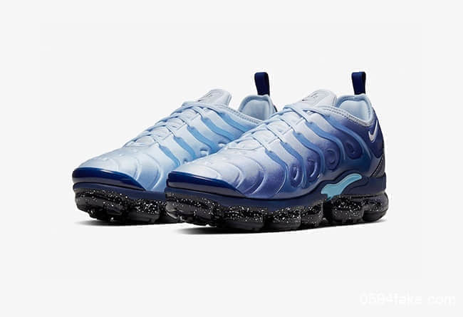 蓝白泼墨酷似星空！Nike VaporMax Plus新配色强势来袭！ 货号：CK1411-400