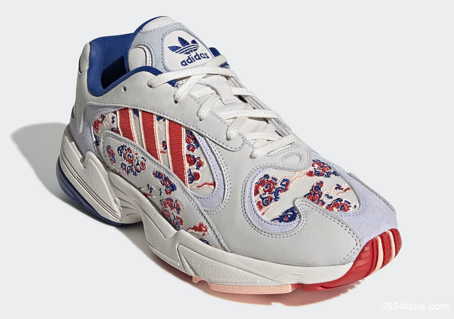 脚踏祥云来见你！你的意中人其实是这双Adidas Yung-1！货号：EE7087