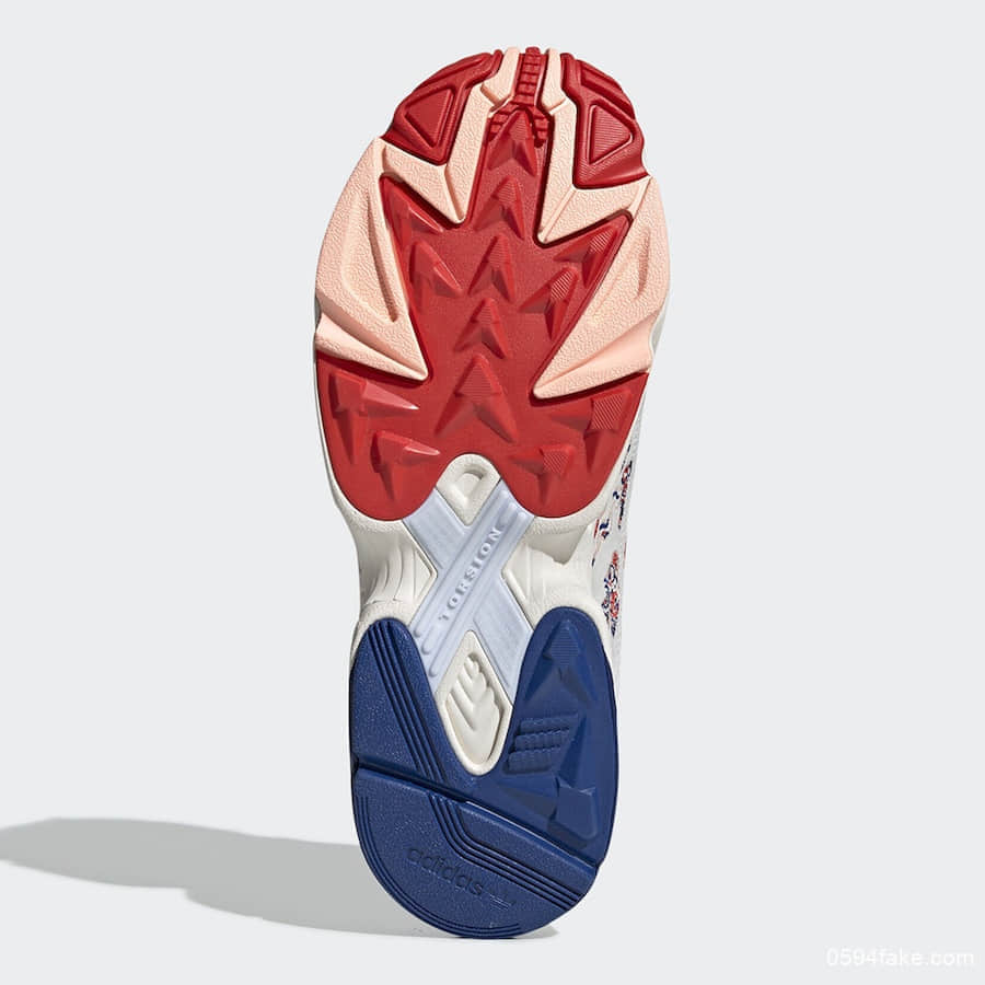 脚踏祥云来见你！你的意中人其实是这双Adidas Yung-1！货号：EE7087