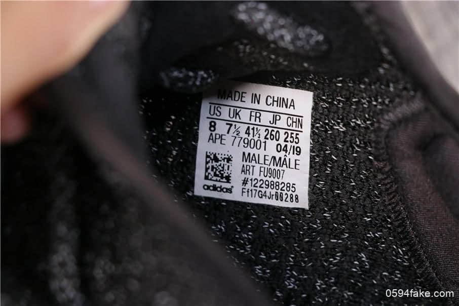 yeezy 350 v2 black in Melbourne Region, VIC Gumtree