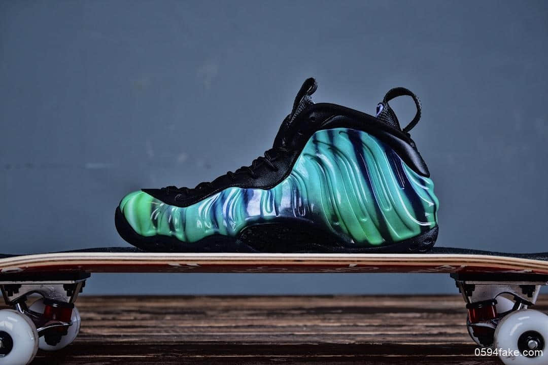 Nike Air Foamposite PRO Northern Lights耐克纯原真碳原底原面渠道订单极光喷泡3M反光 货号：840559-001