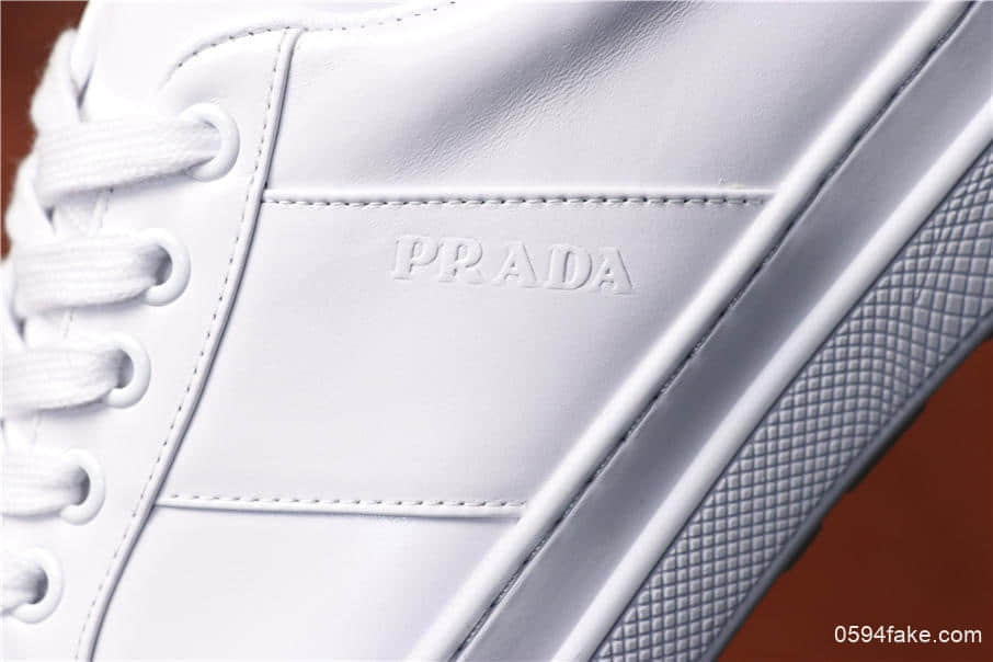 Prada Calfskin Platform Sneakers普拉达白漆银尾小白鞋莞产最最高端优质头层皮时尚单鞋
