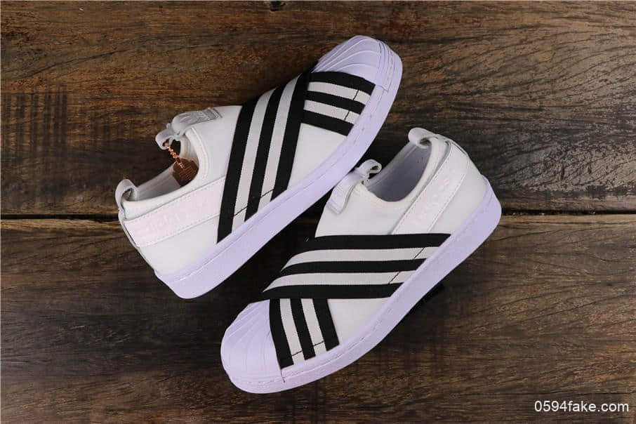 阿迪达斯Adidas SUPERSTAR SLIP ON W S贝壳头公司级交叉绑带白黑条纹时尚情侣休闲板鞋 货号：AC8581