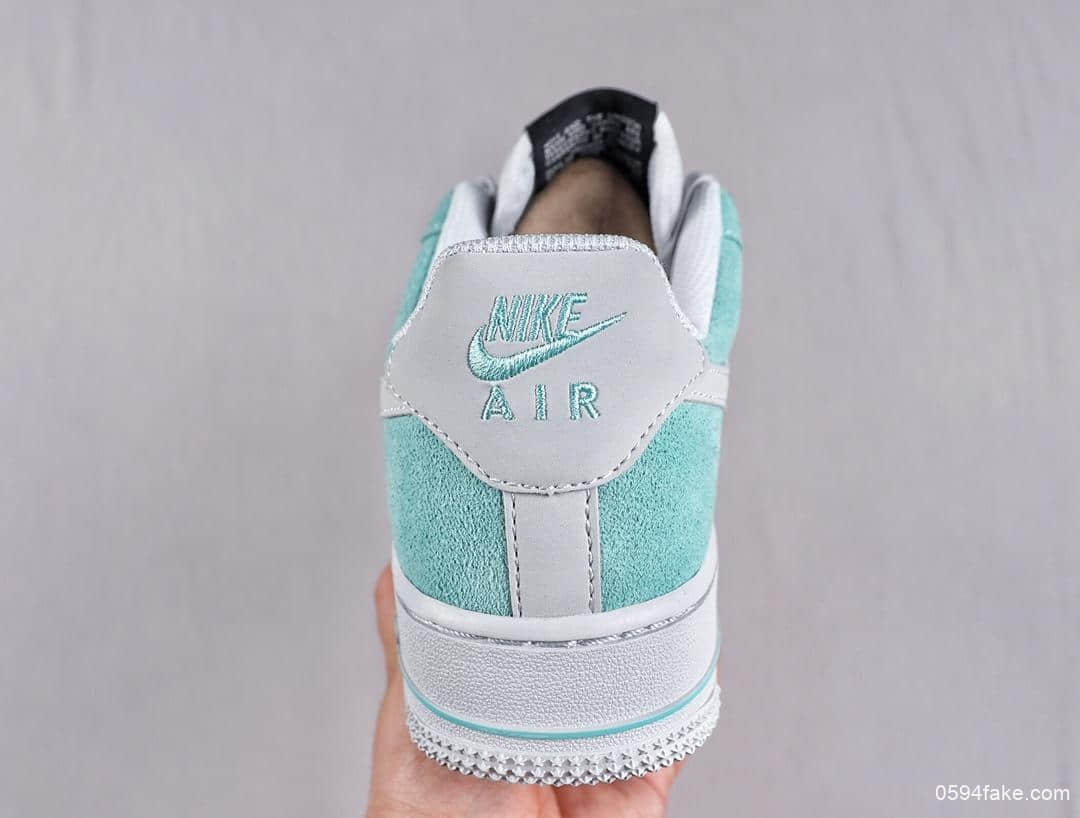 耐克Nike Air Force 1'07 ​Iceland Green Rare公司级空军一号经典低帮百搭休闲运动板鞋 货号：596728-301