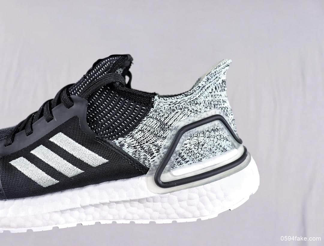 阿迪达斯Adidas Ultra Boost 19 CONSORTIUM公司级超弹力爆米花运动休闲跑步鞋 货号：G27484