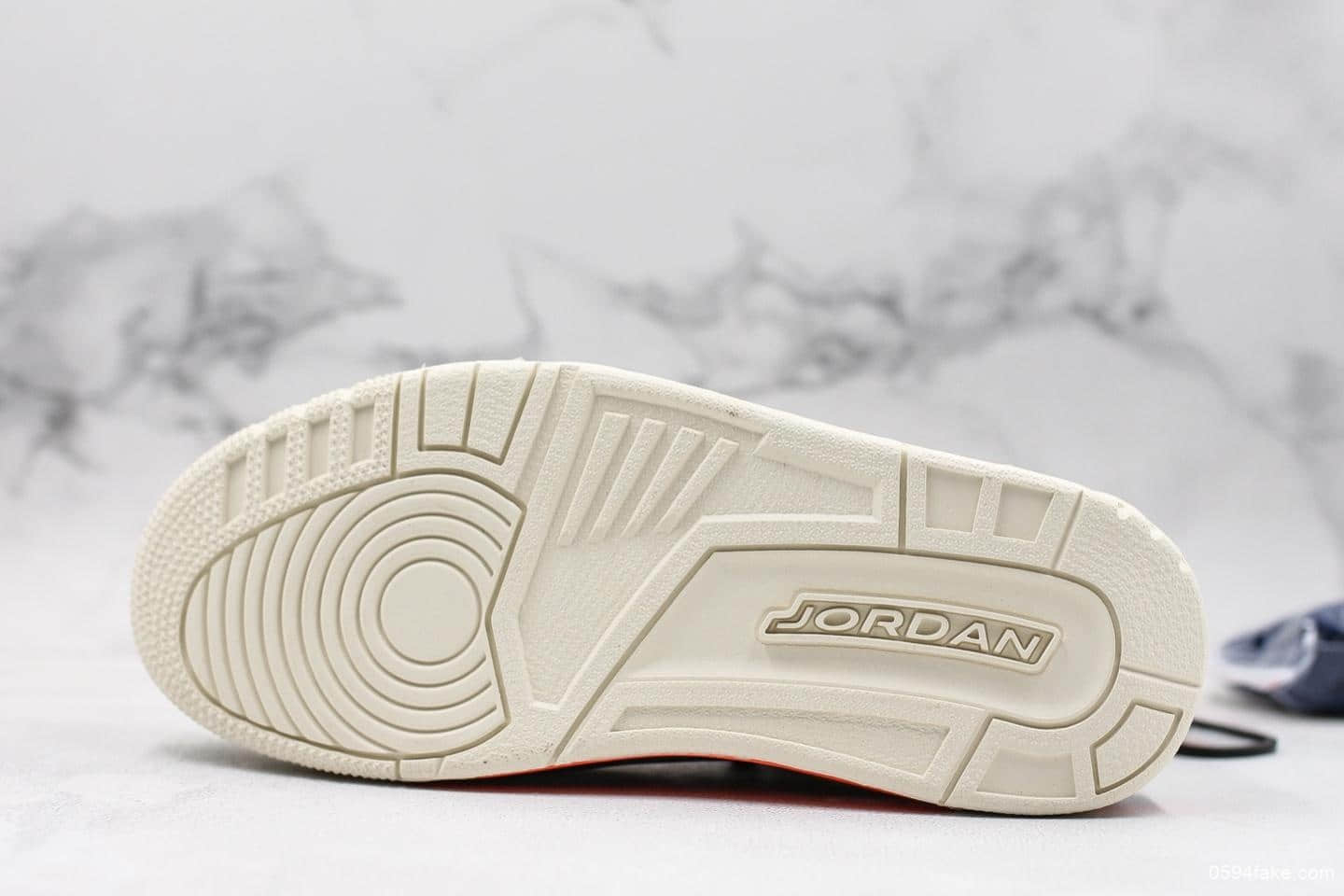 耐克Nike Air Jordan 3 RTR EXP Lite公司级AJ3白蓝配色透明蝉翼休闲穿搭文化篮球中筒靴 货号：BQ8394-100