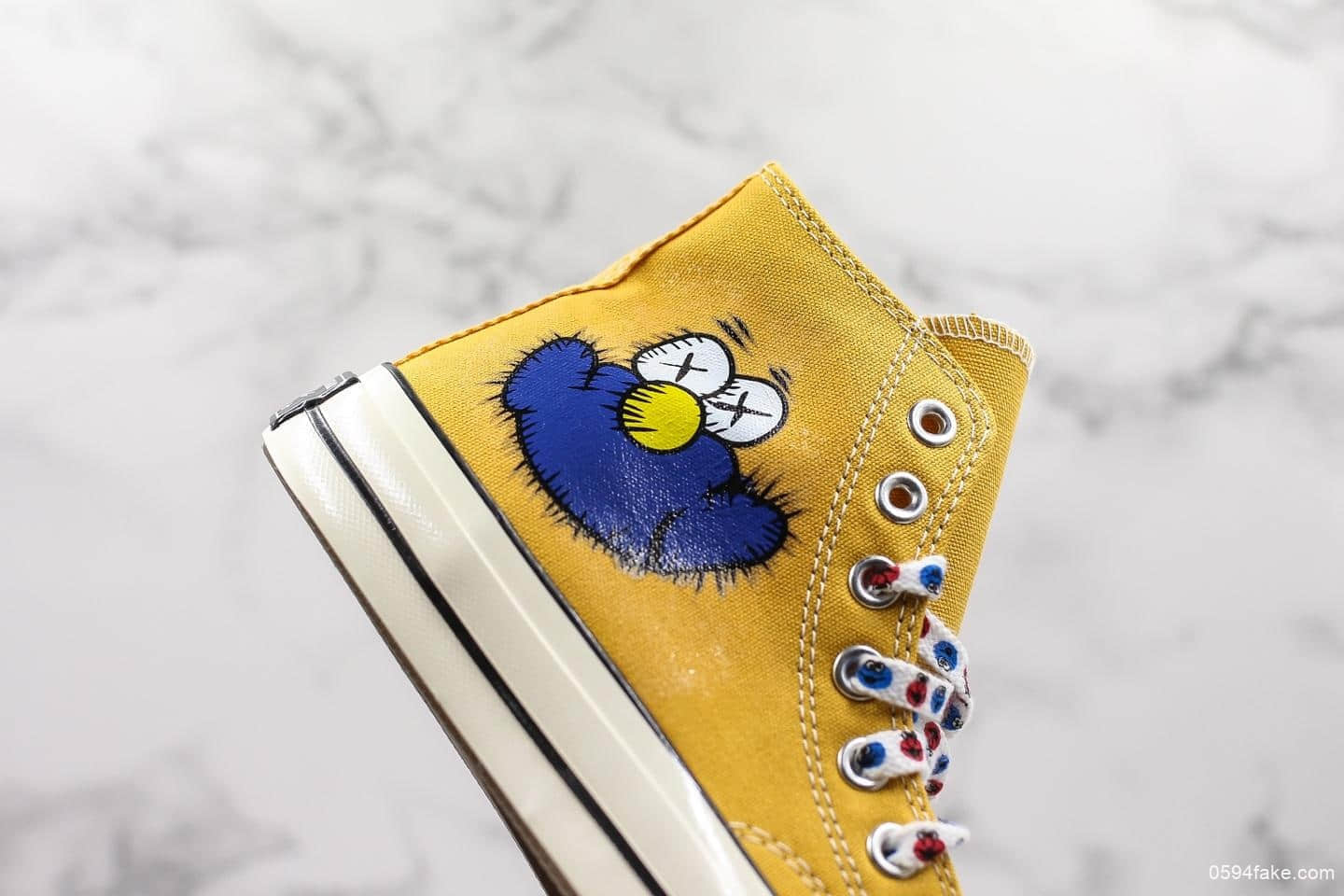 匡威Sesame Street x Converse Chuck Taylor All Star 1970 HI芝麻街联名十周年鞋限定手绘涂鸦高帮帆布鞋 货号：162054C