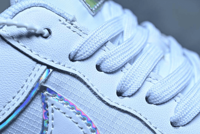 Nike Air Force 1 Low Y2K “4WhiteIRIDESCENT”炫彩镭射 耐克空军一号真标头层皮质 货号：AT6147-100