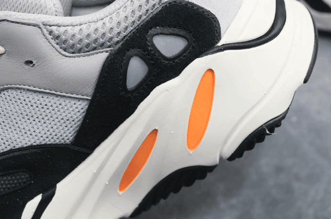 Adidas Yeezy 700 Boost Inertia初代 阿迪达斯公司级侃爷同款椰子700原鞋开模 货号：B75571