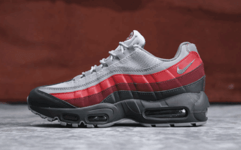 Nike Air Max 95 ESSENTIAL灰红 耐克公司级子弹95串标百搭运动鞋 货号：749766-025