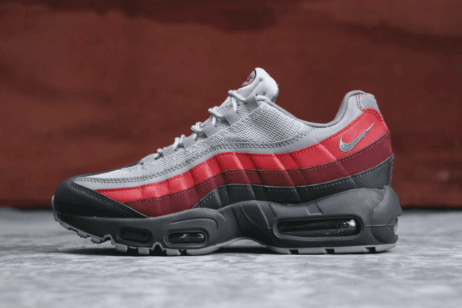 Nike Air Max 95 ESSENTIAL灰红 耐克公司级子弹95串标百搭运动鞋 货号：749766-025