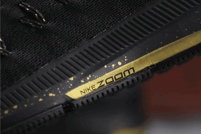Nike Air Zoom Pegasus 33 LE BG黑金色 耐克登月33代真标带半码高品质透气慢跑鞋 货号：880103-007