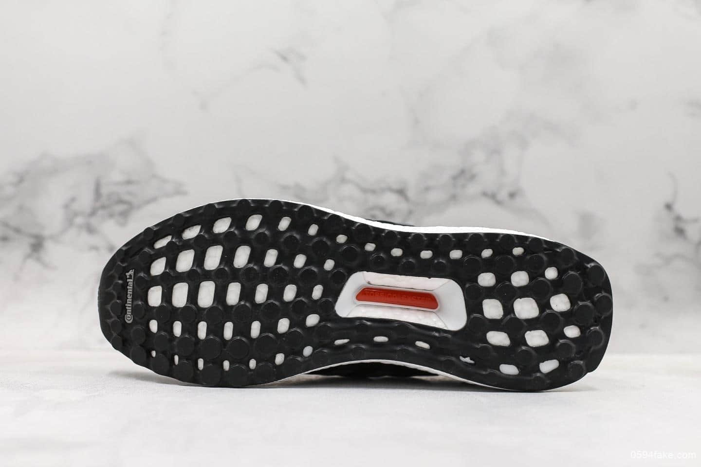 阿迪达斯NEIGHBORHOOD x adidas UltraBOOST Black White 1.0初代爆米花百搭高弹透气飞织慢跑鞋公司级版本高品质 货号：EG7649