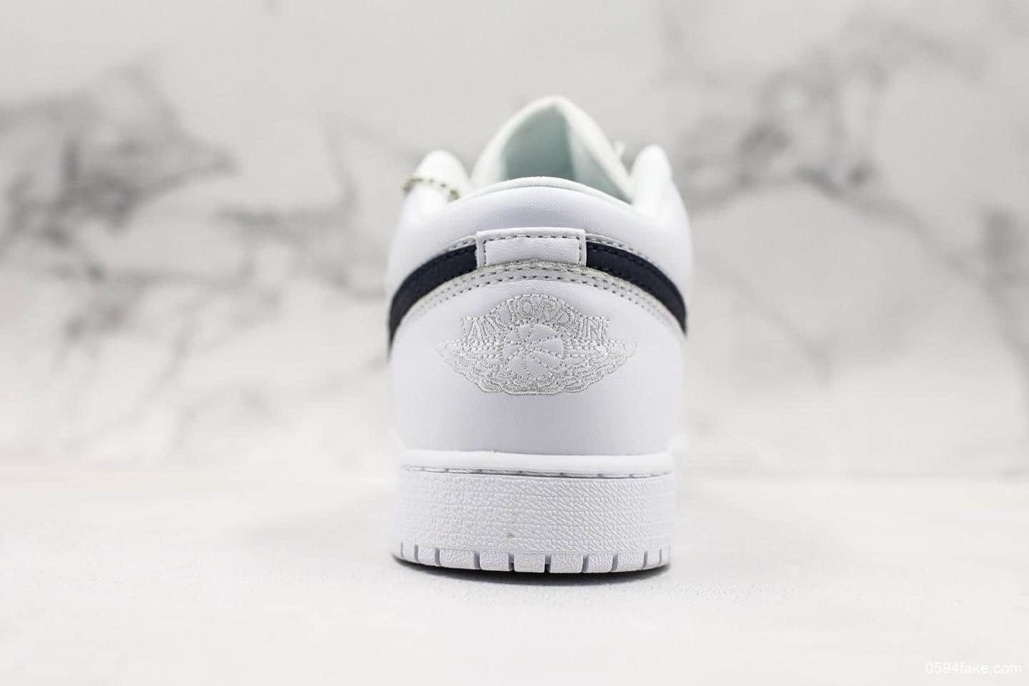 乔丹Air Jordan 1 Low White低帮AJ1真配色出货原鞋开模室内实战篮球鞋 货号：553560-114