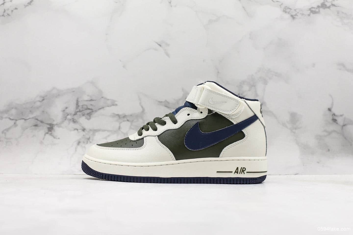 耐克Nike Air Force 1 Hi YOHOOD空军一号低帮公司级版本原楦头原值班打造内置气垫原盒原标中底钢印 货号：808788-100