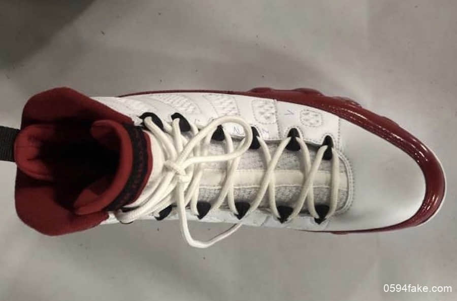红白配色！皮革+漆皮质感十足！Air Jordan 9 “Gym Red”将于10月5日发售！ 货号：302370-160