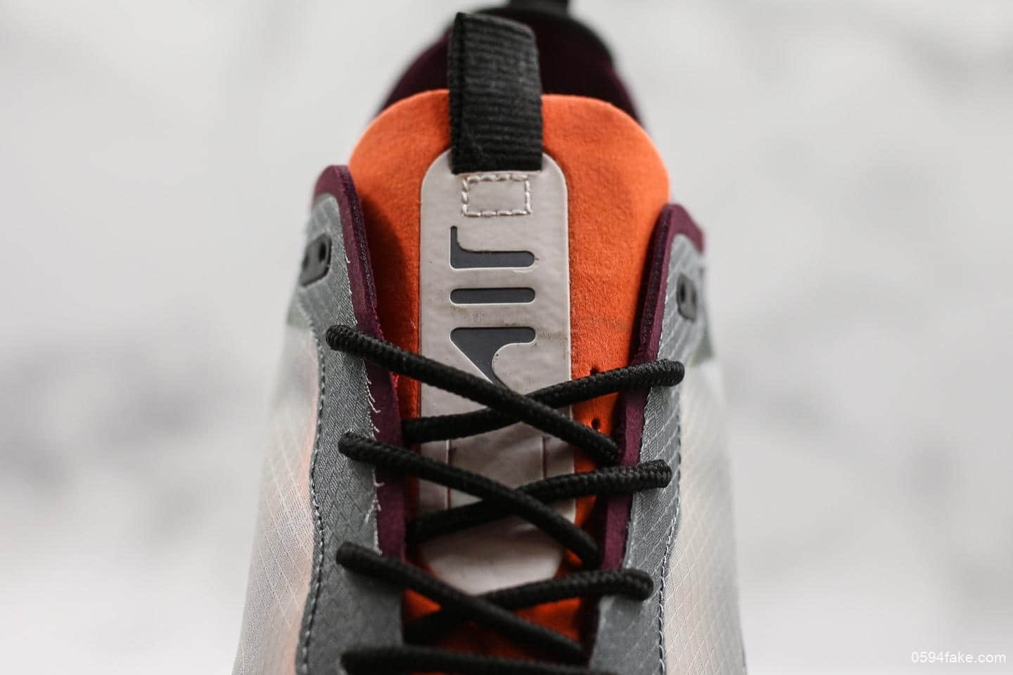耐克Nike Air Max Dia Grey Multi Womens公司级最新款透气跑鞋面薄如蝉翼时尚透气运动鞋 货号：AV4146-001
