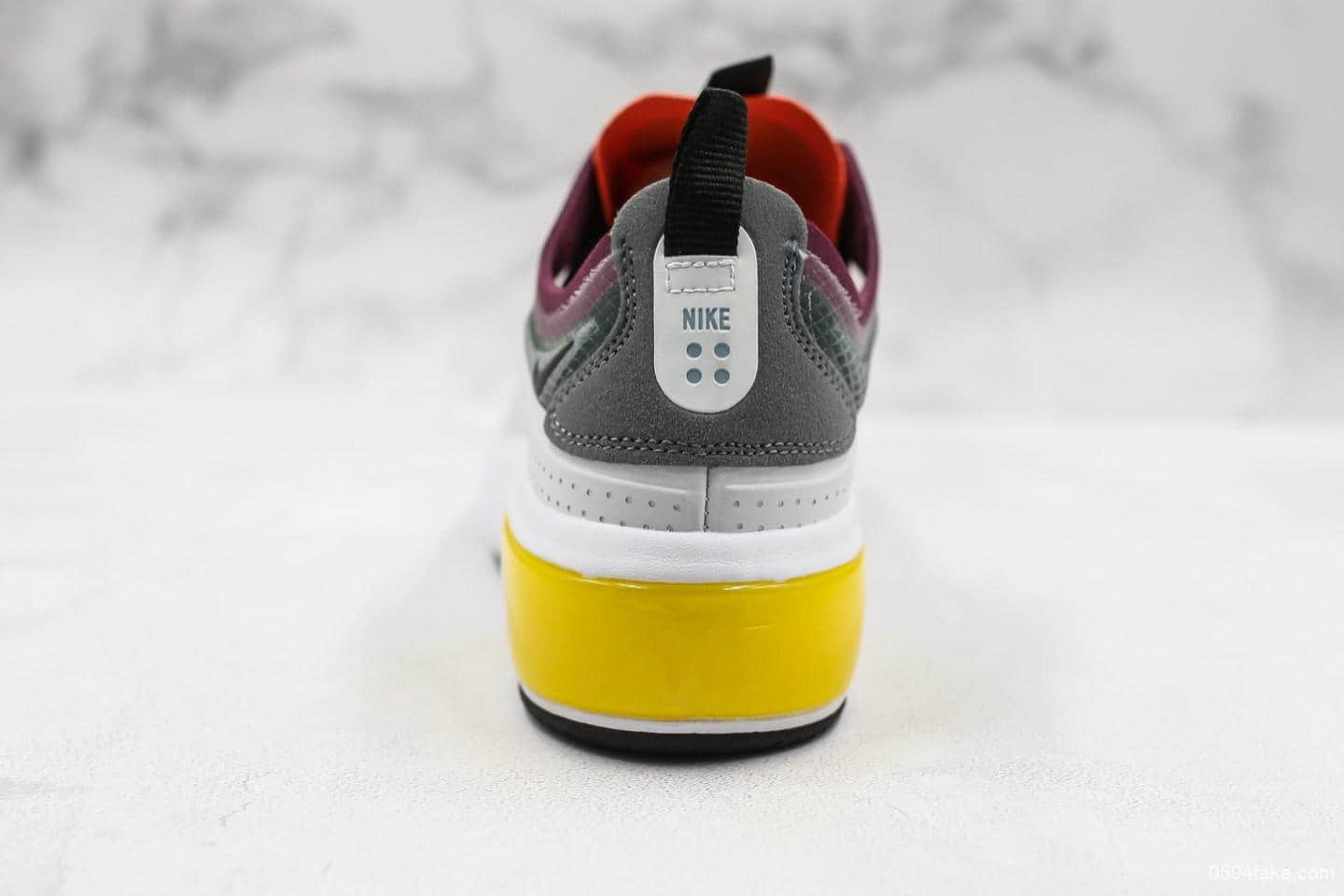 耐克Nike Air Max Dia Grey Multi Womens公司级最新款透气跑鞋面薄如蝉翼时尚透气运动鞋 货号：AV4146-001