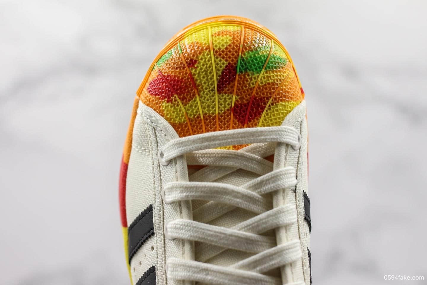 阿迪达斯adidas Superstar II W三叶草贝壳头纯原版本经典百搭休闲运动板鞋帆布五彩彩虹底 货号：S82590