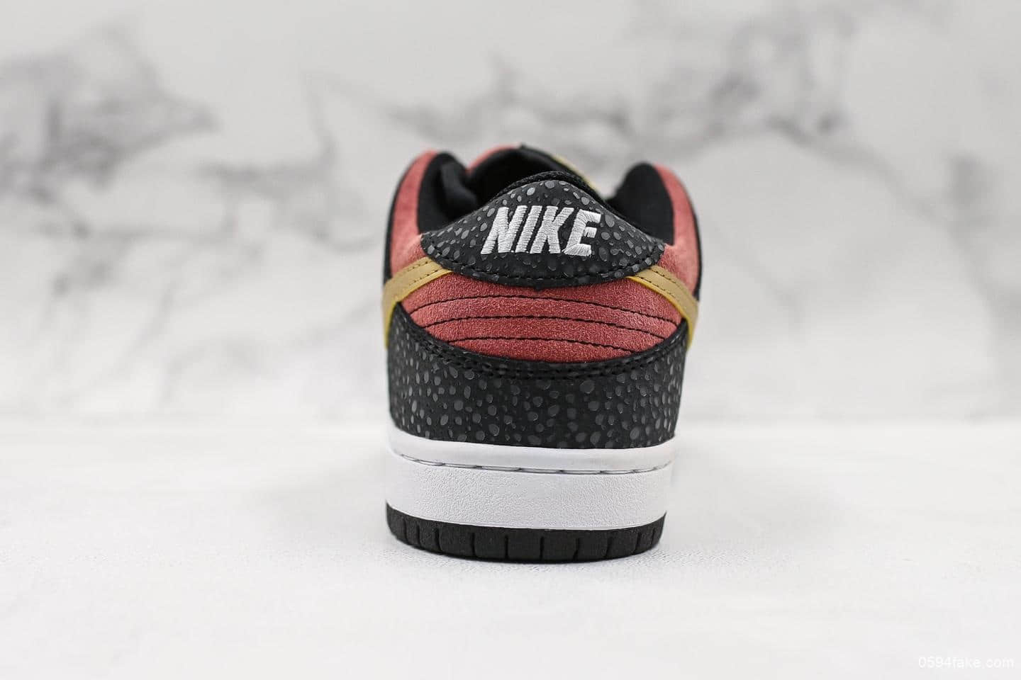 耐克Nike Dunk SB Walk of Fame 2013年星光大道公司级版本Dunk SB滑板鞋原鞋开模原盒原标 货号：504750-076