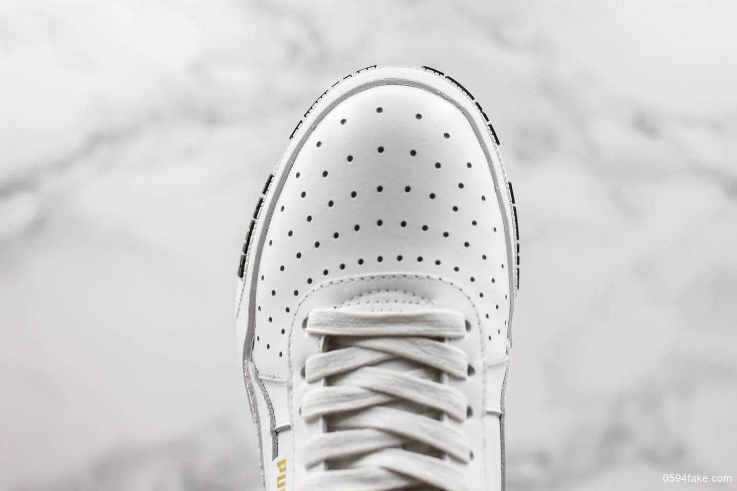 彪马PUMA SUEDE PLARFOTM GOLD时尚百搭休闲经典彪马板鞋公司级版本刘雯代言款 货号：370811-01