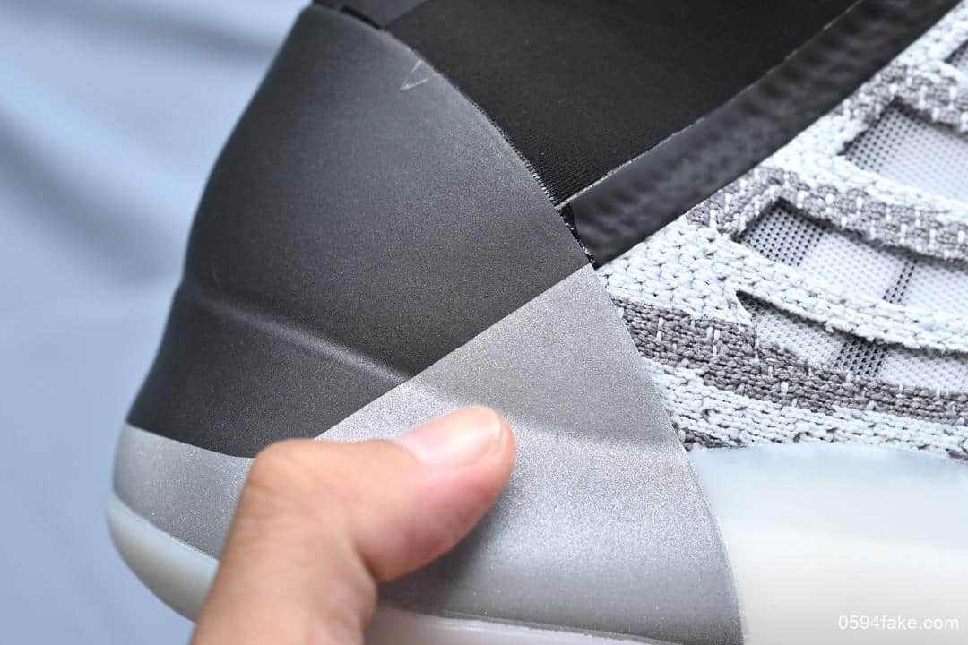 阿迪达斯adidas YEEZY Boost Basketball Quantum纯原版本椰子爆米花中底高帮针织休闲运动篮球鞋量子斑马灰碳黑3M 货号：EG1535