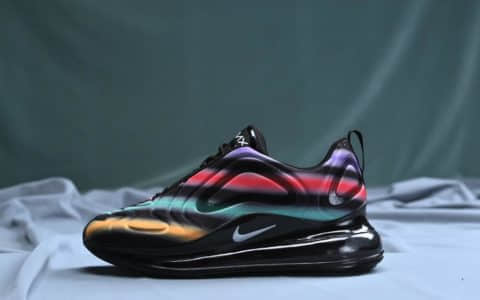 耐克Nike Air Max 720 Black Neon Streaks公司级版本太空大气垫前卫运动慢跑鞋黑极光彩虹条天眼气垫 货号：AO2924-023