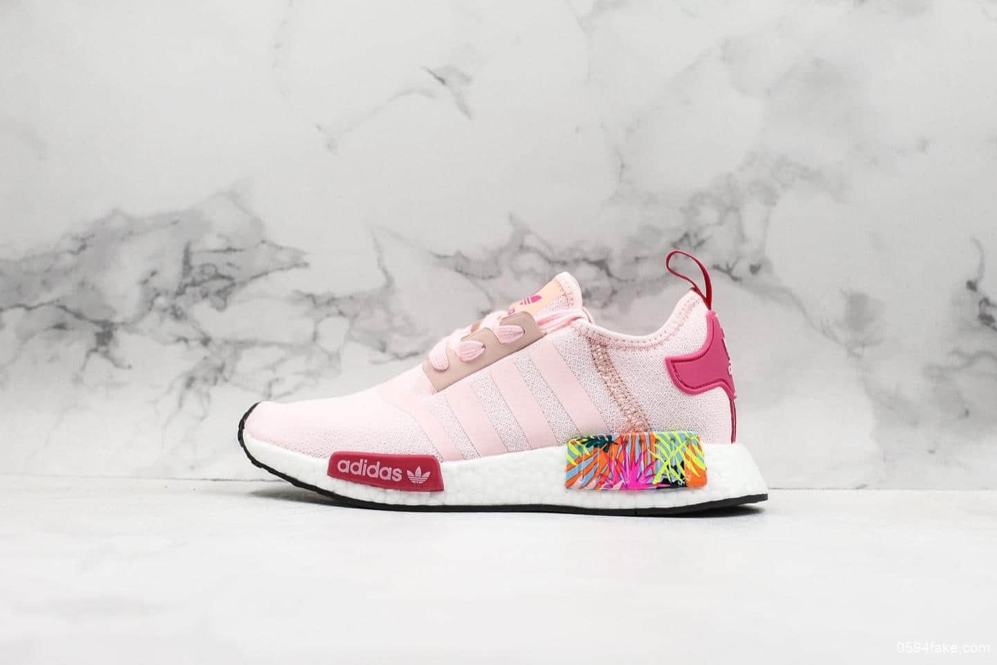 阿迪达斯Adidas NMD R1 Primeknit Triple Black针织面原装进口Boost原料高密度弹性针织休闲运动鞋NMD纯原版本 货号：EF2305