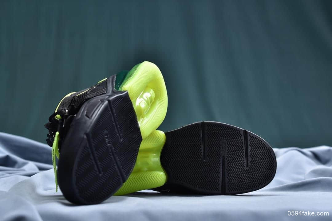 耐克Nike Air Force 270 Utility全新270空军机能拉邦二代慢跑鞋半掌可视Max气垫原档案数据开发 货号：AQ0572-002