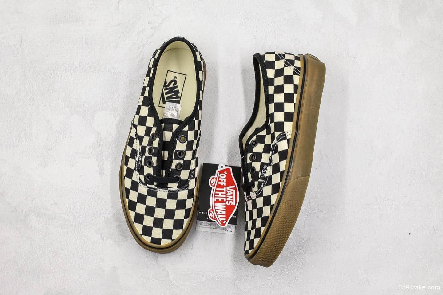 万斯Vans Authentic黑白棋盘格真标带半码 休闲帆布板鞋真标硫化大底 货号：VN0004MKIBB