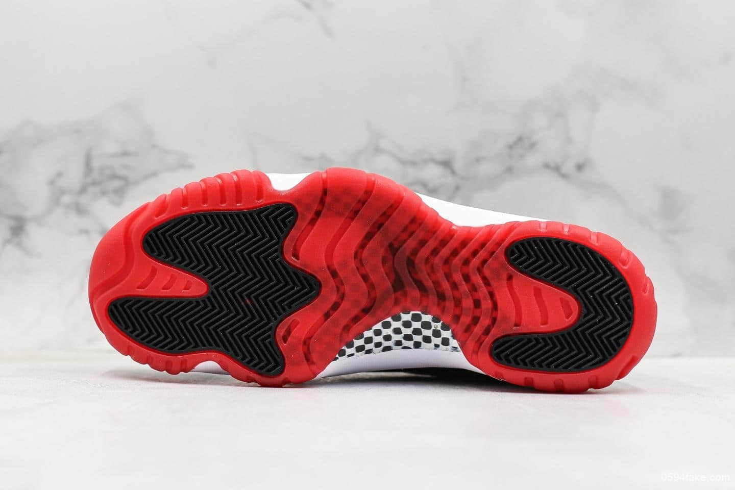 乔丹Air Jordan 11 “Bred”黑红纯原带半码台湾进口原装皮料元年配色经典复刻 货号：378037-061