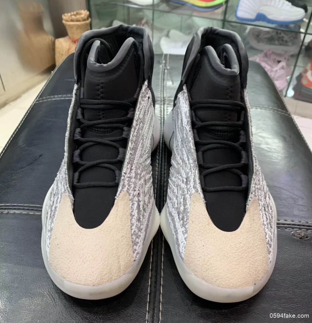 Yeezy系列第一双篮球鞋！Yeezy Basketball “Quantum”或将于2020年NBA全明星周末期间推出！ 货号：EG1535