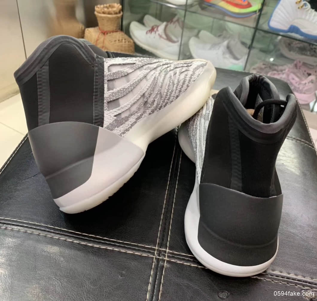 Yeezy系列第一双篮球鞋！Yeezy Basketball “Quantum”或将于2020年NBA全明星周末期间推出！ 货号：EG1535