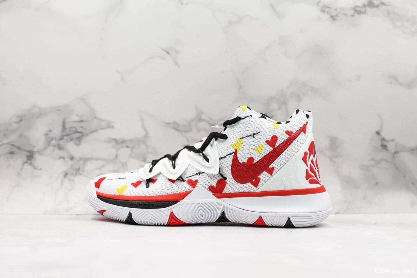 耐克Nike Kyrie 5 EP BHM PE纯原版本欧文5代情人节限定新配色室内实战休闲运动篮球鞋 货号：AO2919-106