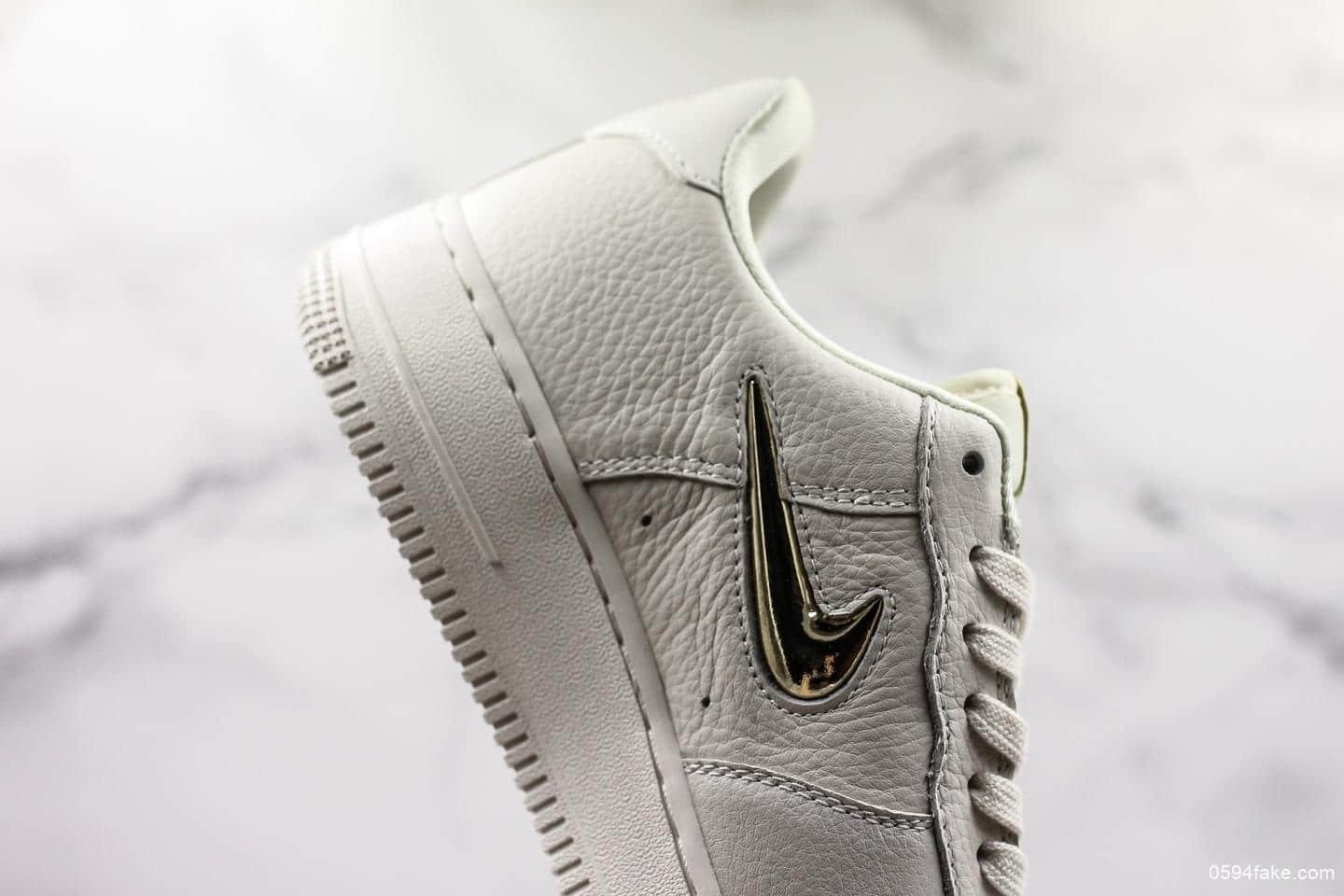 耐克Nike Air Force 1 Low Jewel耀眼宝石纯原版本全头层空军一号复古金属钩休闲板鞋内置气垫 货号：AO3814-001