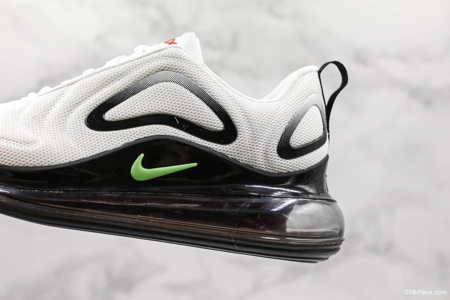 耐克Nike Air Max 720 White Black Volt公司级版本太空大气垫前卫运动慢跑鞋白黑草绿红 货号：CJ4584-100