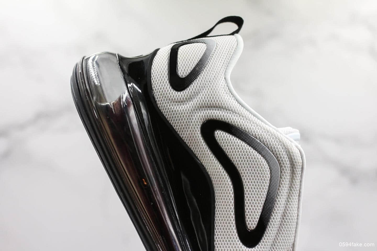 耐克Nike Air Max 720 White Black Volt公司级版本太空大气垫前卫运动慢跑鞋白黑草绿红 货号：CJ4584-100