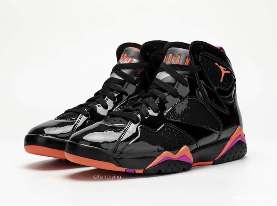 全漆皮鞋面酷到爆！Air Jordan 7 WMNS “Black Patent Leather”将于10月31日发售！ 货号：313358-006