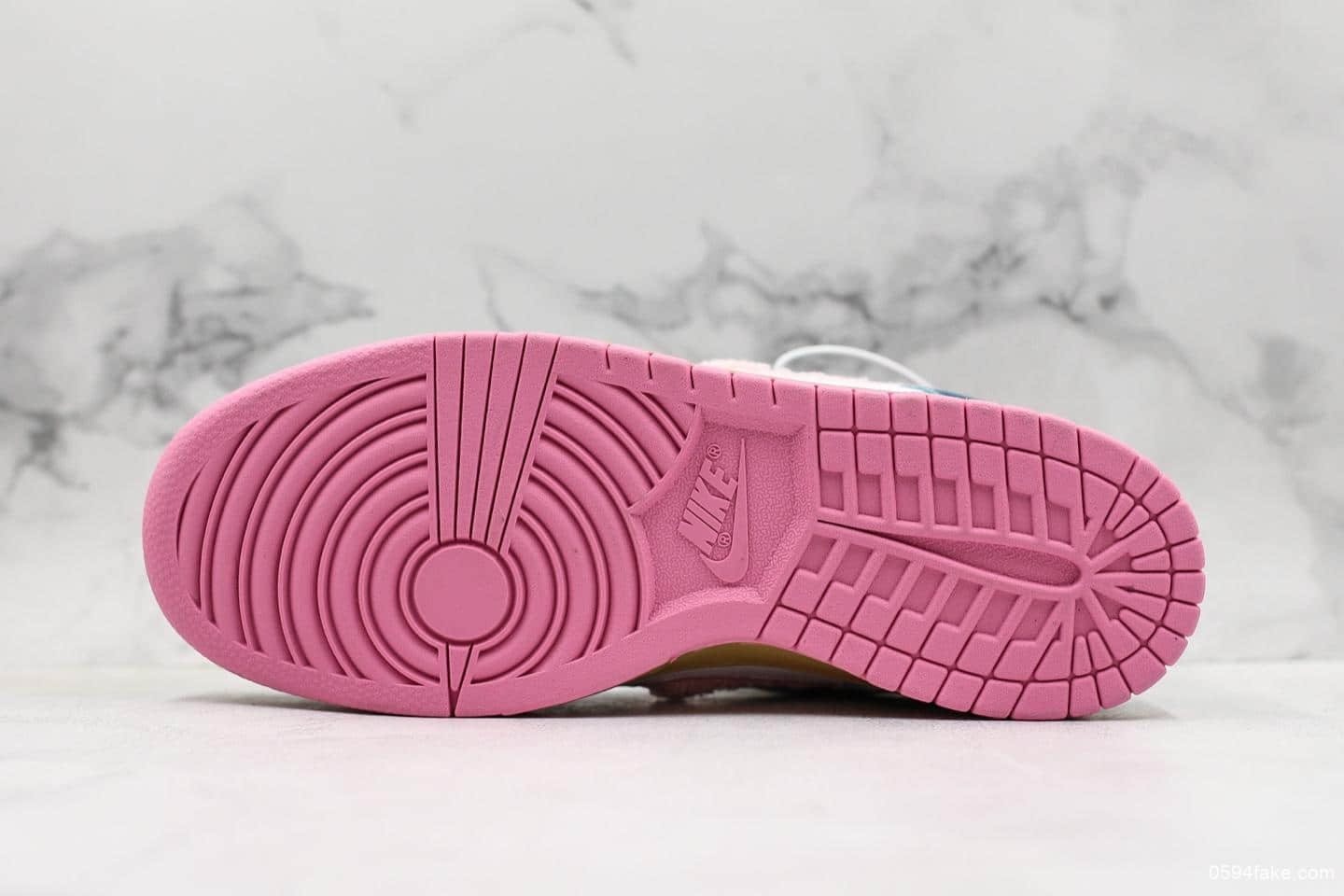 耐克Parra x Nike SB Dunk Low蓝粉色纯原版本带半码原盒原标 货号：CN4504-105