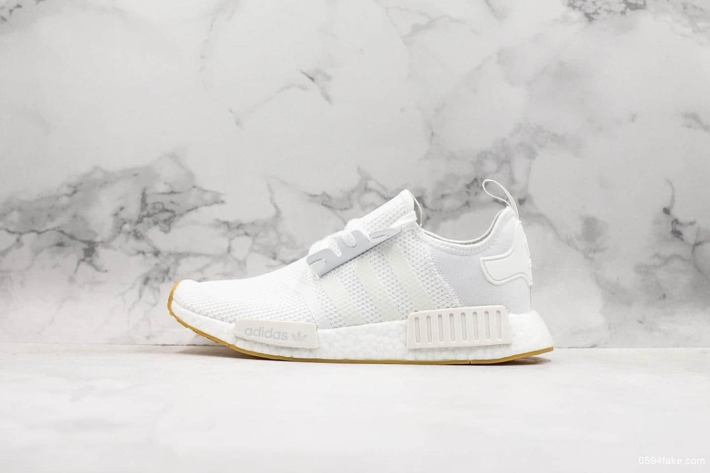 阿迪达斯Adidas originals NMD_R1公司级版本真爆米花颗粒大底原厂织面时尚休闲运动鞋 货号：D96635