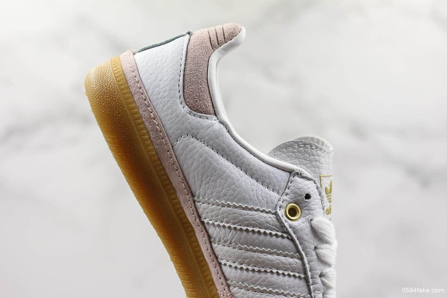 阿迪达斯Adidas Samba OG Club纪念日系列纯原版本桑巴平底室内足球风复古休跑鞋白生胶 货号：CG6097