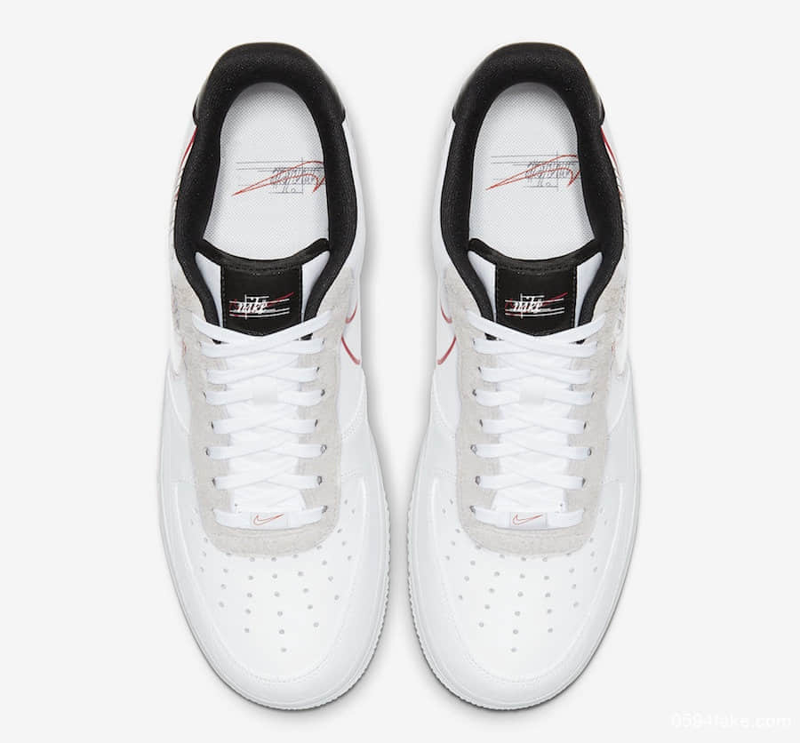 耐克Nike Air Force 1 Script Swoosh预计将于8月10日发售小伙伴们手速要快哦！货号：CK9257-100