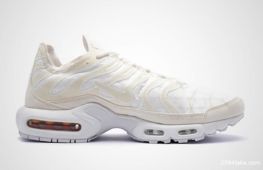 耐克解构版本Nike Air Max Plus Decon新配色曝光！ 货号：CD0882-100