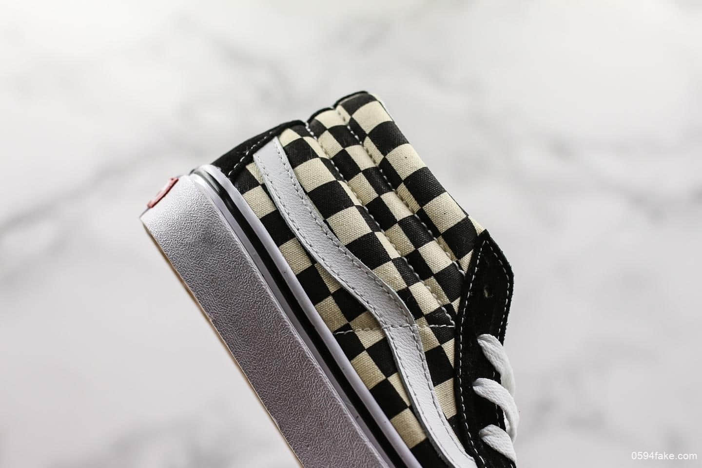 万斯Vans Sk8-Mid中帮棋盘格真标硫化工艺原厂ICC钢印原盒原标 货号：VN0A391FQXH